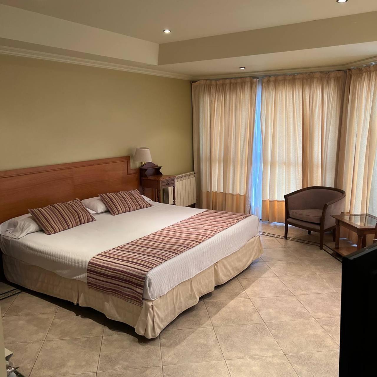 Hotel Del Dique Cabra Corral Kültér fotó