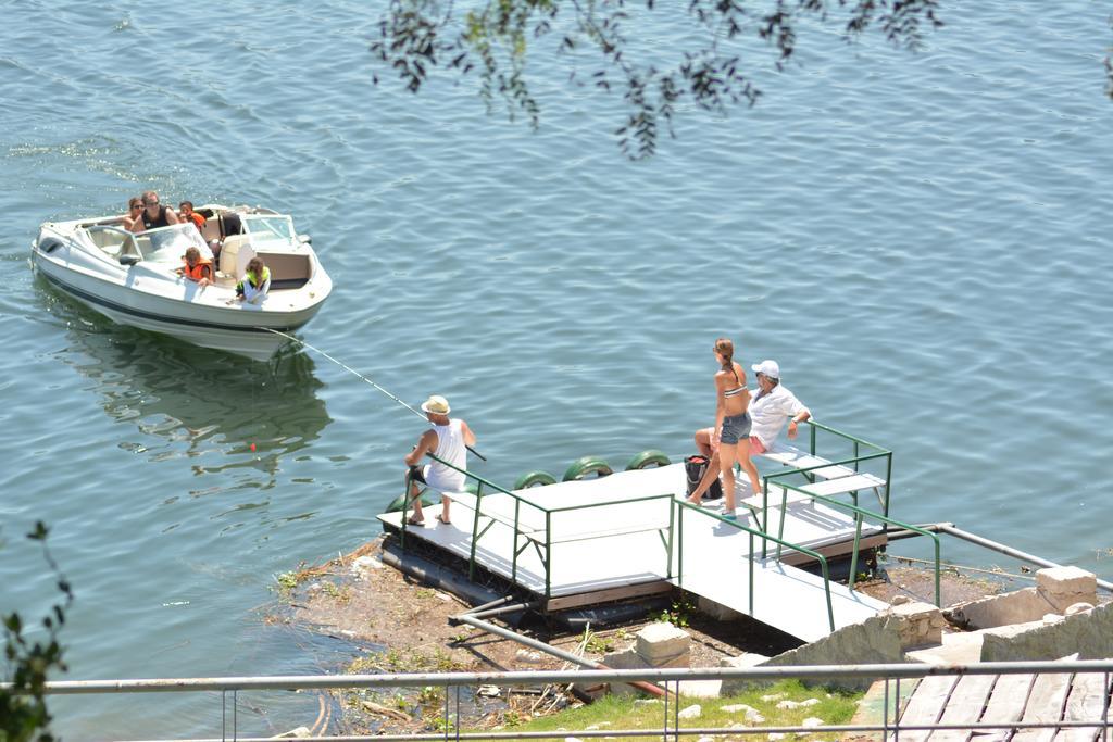 Hotel Del Dique Cabra Corral Kültér fotó